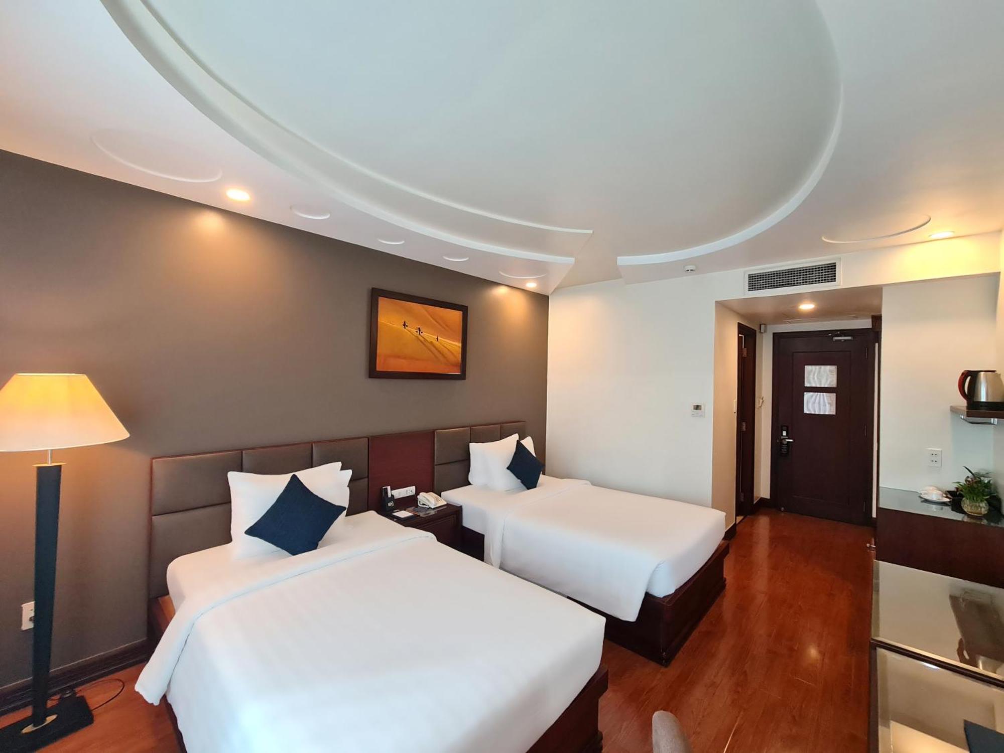 Kin Hotel Thi Sach Ho Chi Minh City Exterior photo